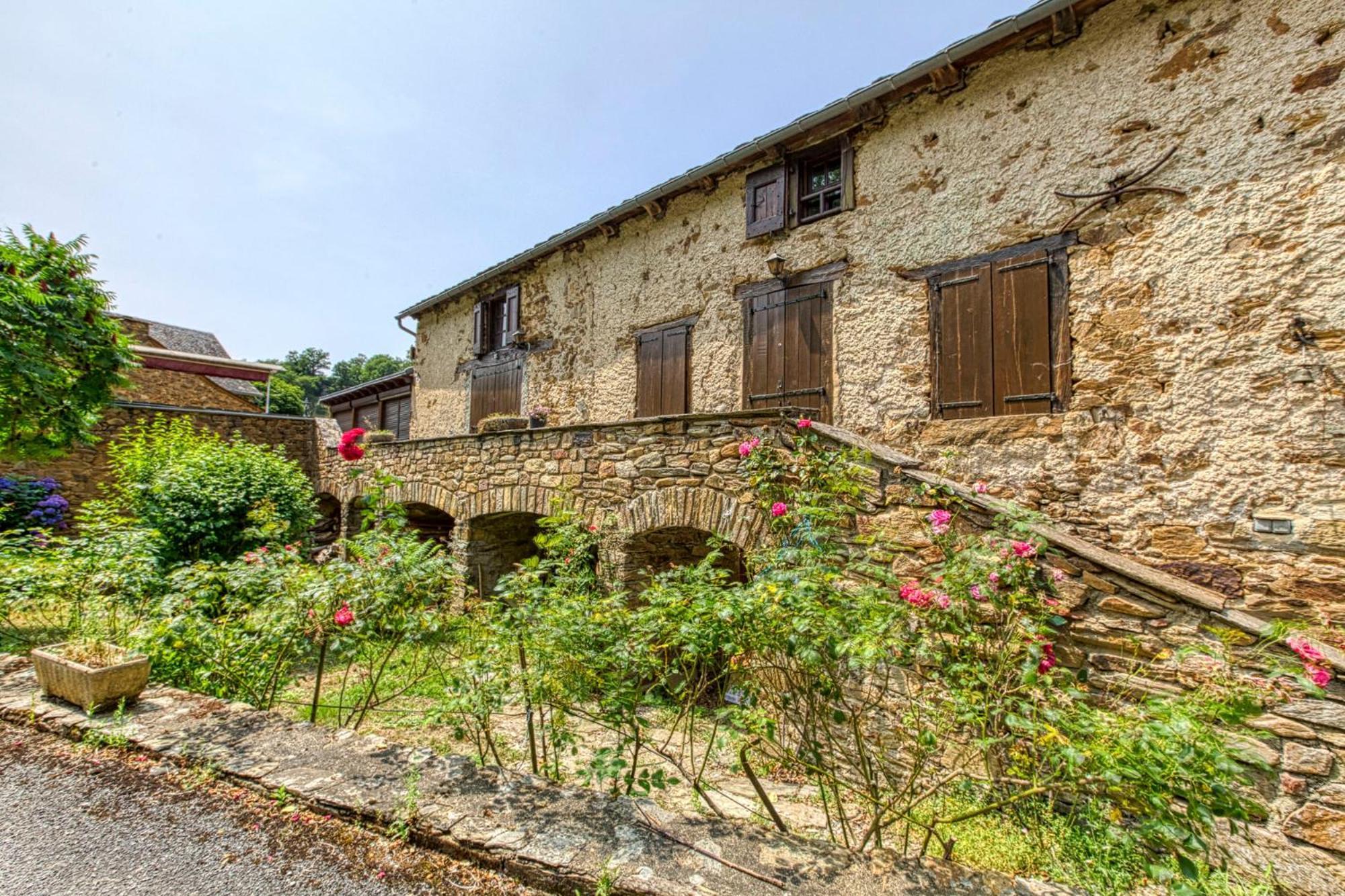 Вилла Grand Gite Piscine, L'Estrebaldie Aveyron Centres Экстерьер фото