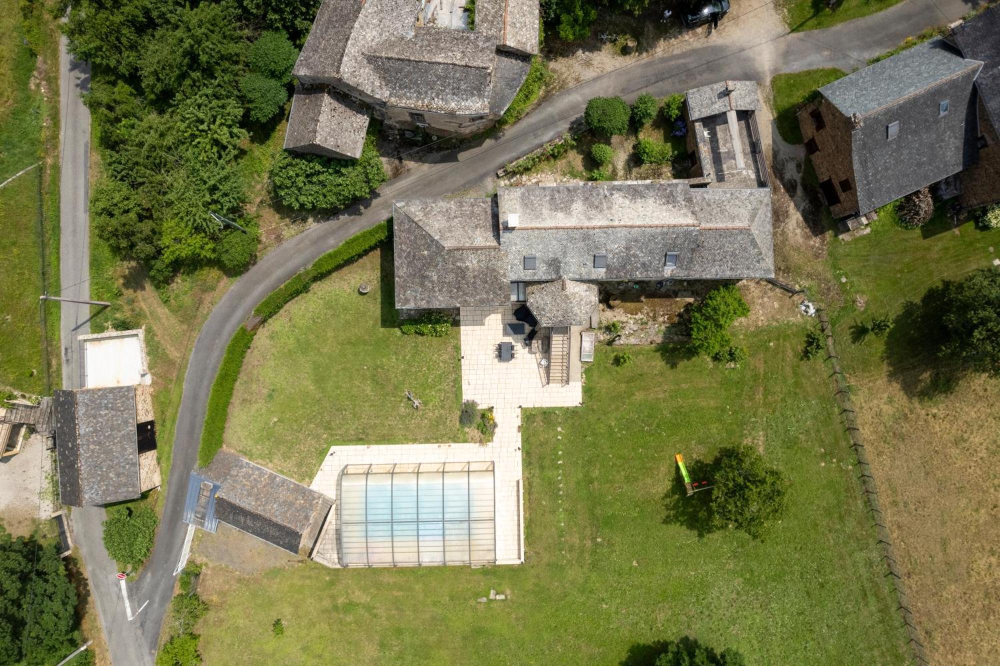 Вилла Grand Gite Piscine, L'Estrebaldie Aveyron Centres Экстерьер фото